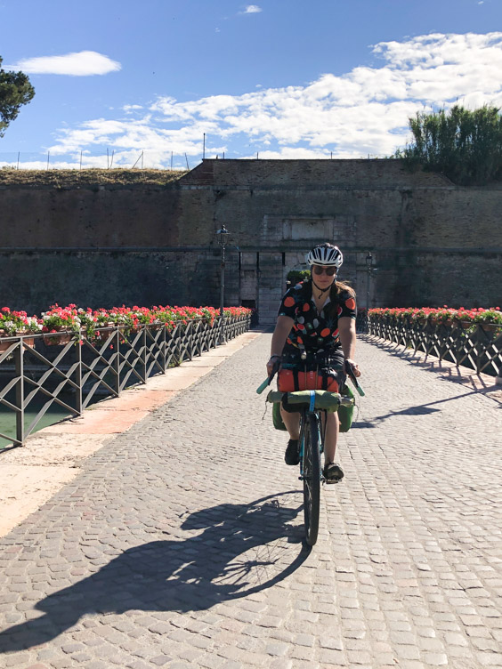 In bici sulla Ciclabile Peschiera Mantova