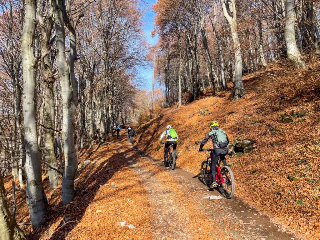 Foliage in bici in Lombardia, monte Bisbino