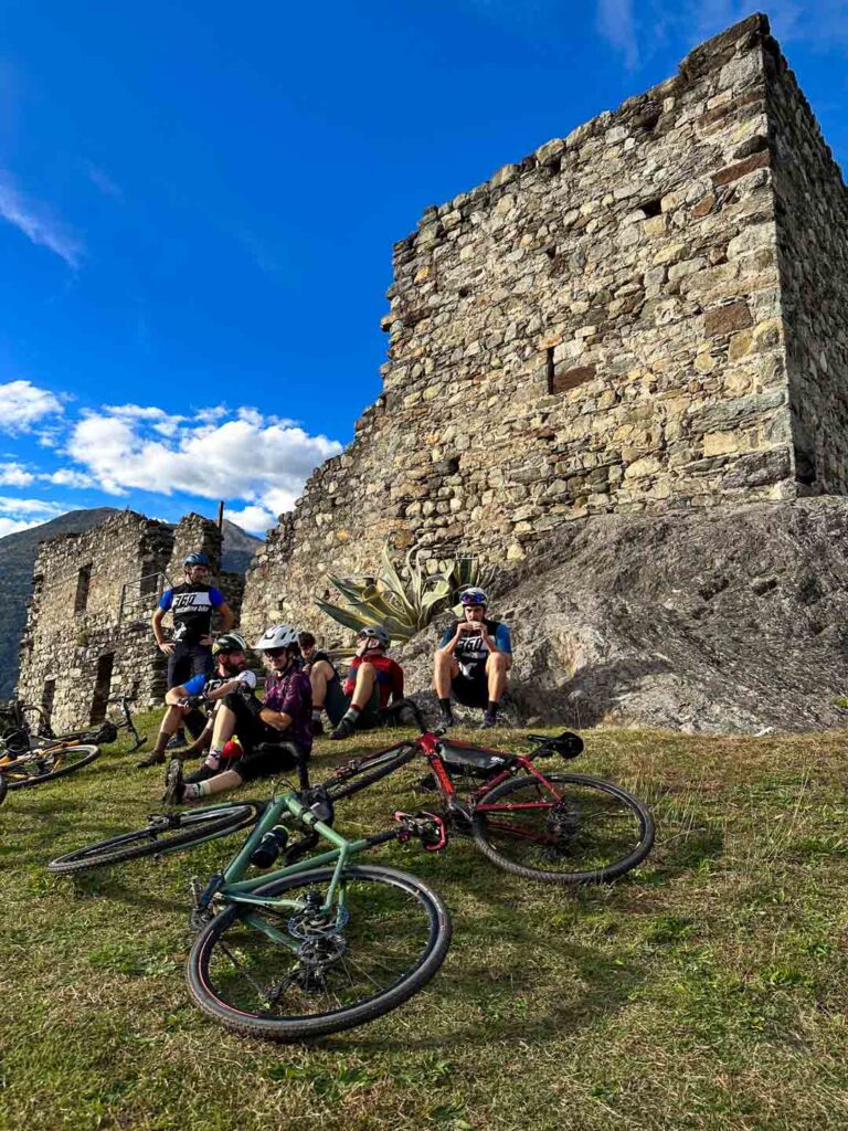 Castel Grumello in bici